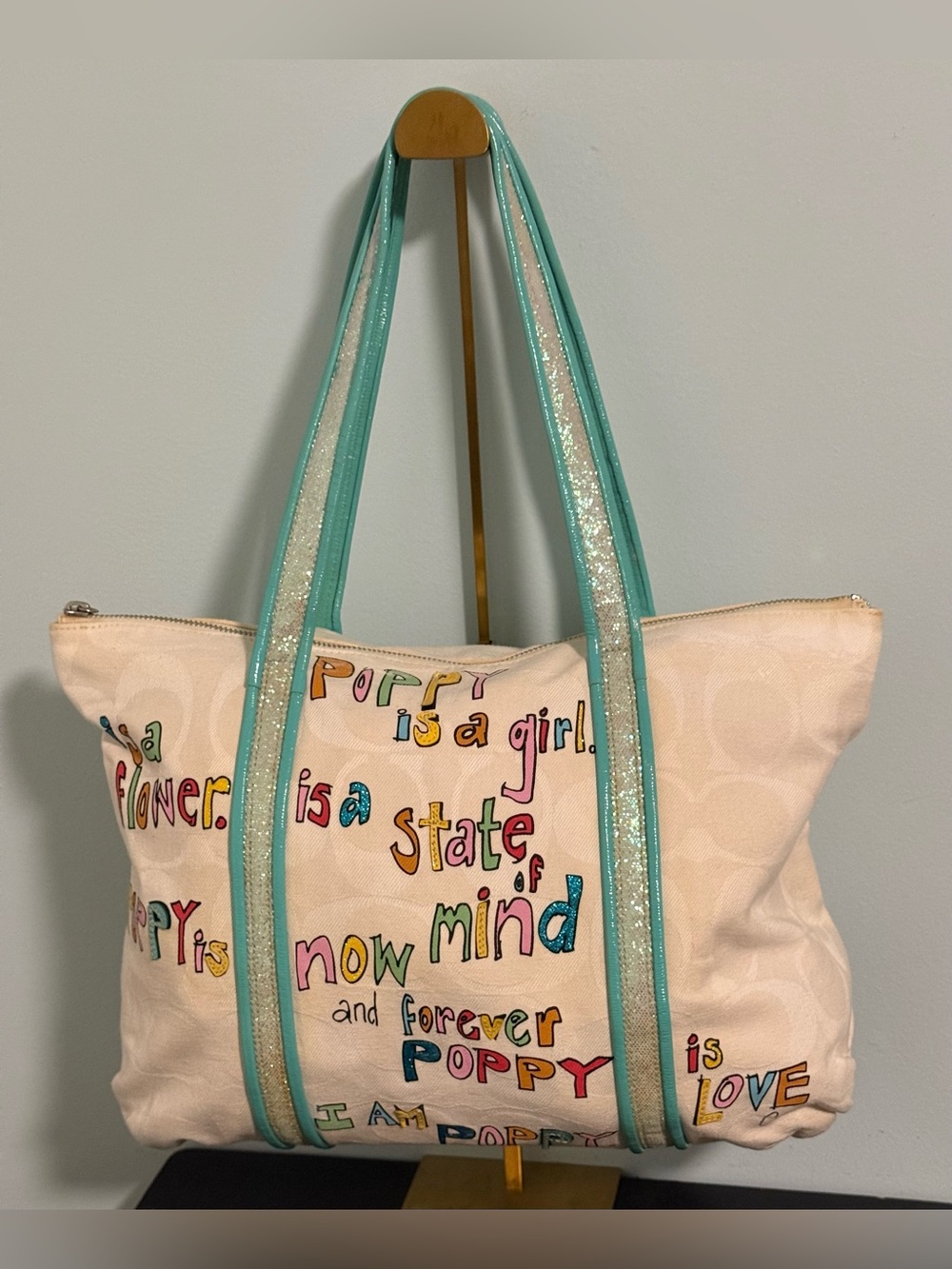 Y2K!!! Coach RARE” Multicolor Poppy Script Tote! 🥳🥳❌❌